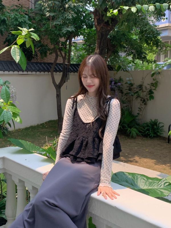 小雛花戀日 蕾絲細肩綁帶背心 可調肩帶 疊穿蛋糕層次背心（3色） 