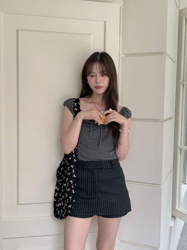 夜色氛圍條紋西裝短裙 顯腿長高腰版型 修身顯瘦 辣妹百搭裙（2色） 