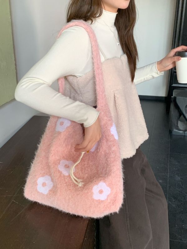 小花日和 日系小花毛呢水桶包 軟糯可愛 輕量好背 秋冬必備 百搭肩背包（5色） 