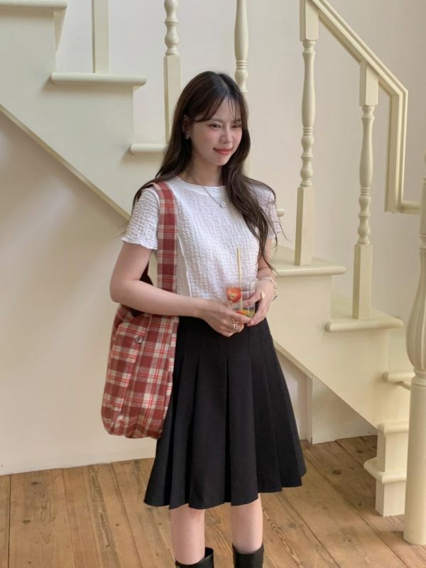 日常柔紋 立體紋理短袖上衣 木耳邊設計 顯瘦百搭素T(4色） 