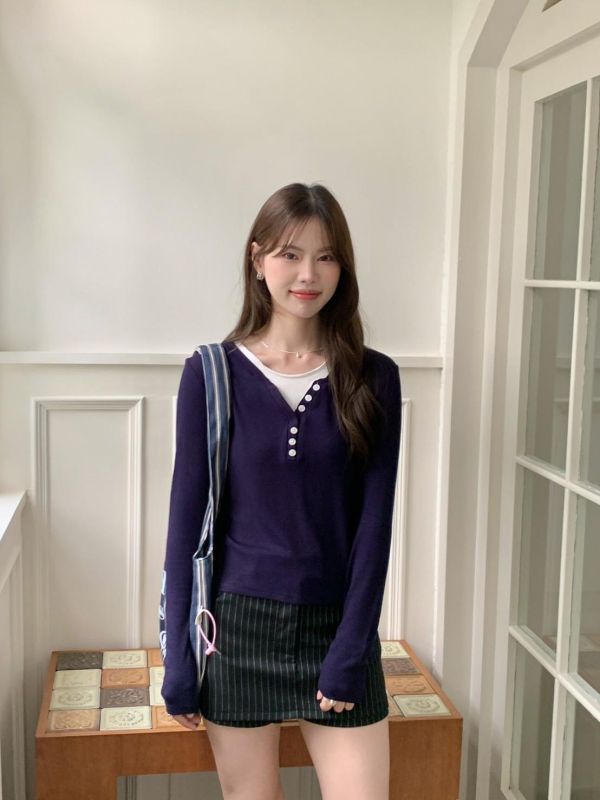 櫻草山漫步 假兩件層次短版上衣（2色） 