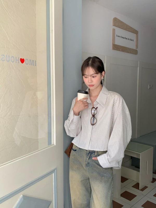 弘大慵懶條紋襯衫 條紋層次短版襯衫 韓系前短後長設計 （2色） 