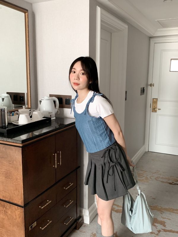 春天的微風 真兩件式花邊吊帶+白短T 