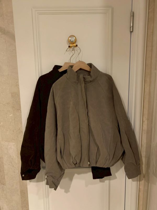 冬季綠野 霧面麂皮 立領澎感外套 高級感顯瘦版（2色） 