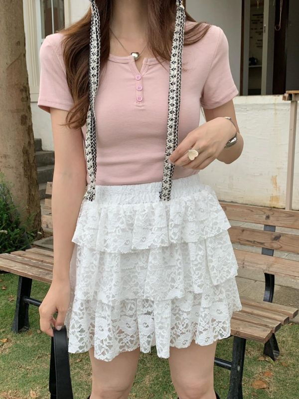 城市日常彈力短版T 韓系顯瘦短袖上衣 女生修身百搭T恤 鈕扣設計短版T （5色） 