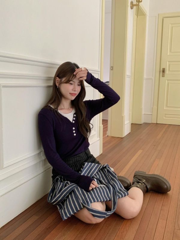 櫻草山漫步 假兩件層次短版上衣（2色） 