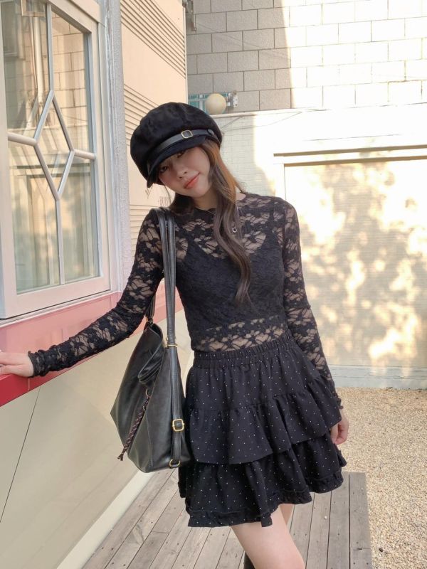 初戀午後的透膚蕾絲上衣 透膚長袖內搭 韓系疊穿打底 顯瘦氣質必備（3色） 