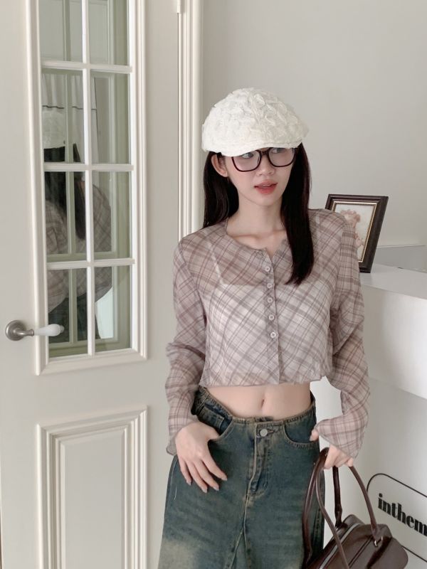慵懶格紋排扣短板上衣 