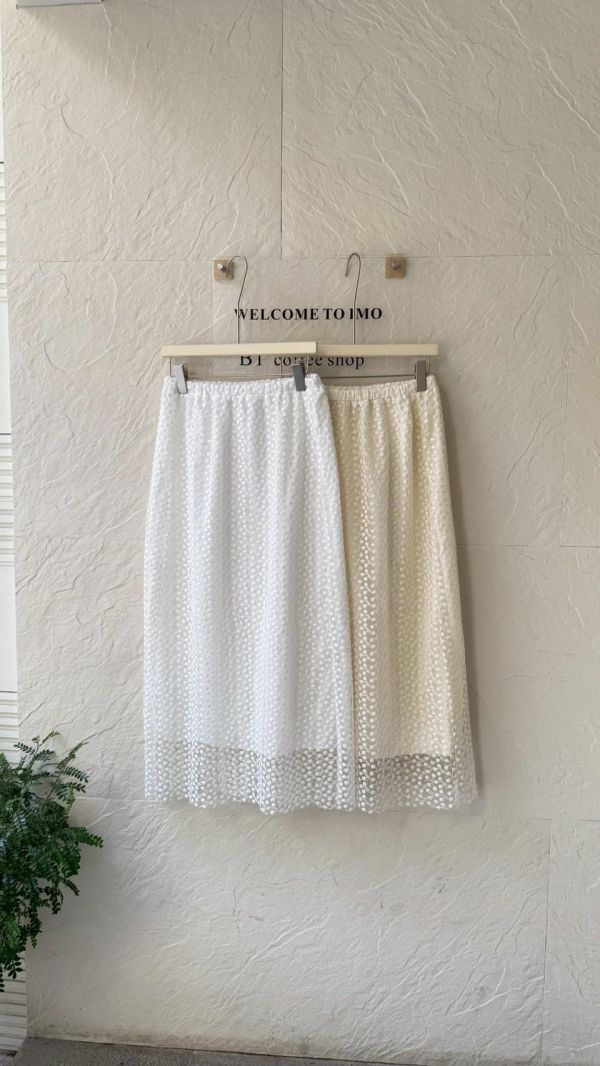 剛剛好的溫柔蕾絲長裙 韓系高腰顯瘦飄逸裙 氣質百搭（2色） 