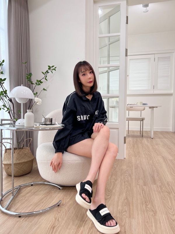 厚底布標魔鬼氈拖鞋 