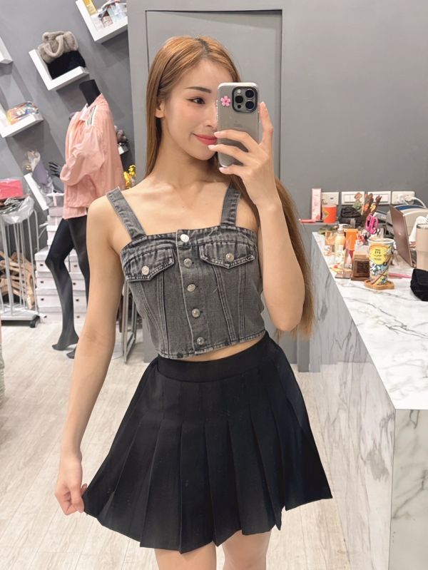 牛仔排釦短版背心 