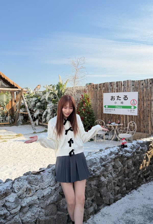 蝴蝶結麻花針織設計感上衣 