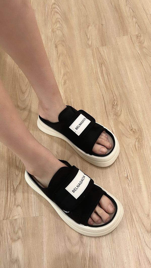 厚底布標魔鬼氈拖鞋 