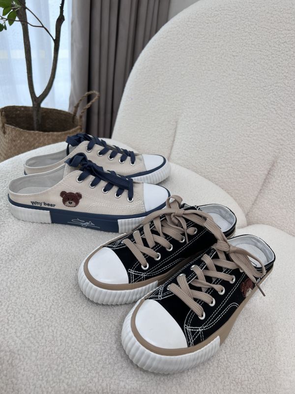 質感熊熊刺繡配色帆布後空鞋 