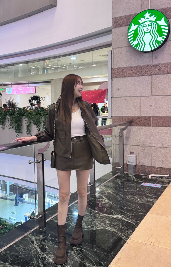 超質感皮外套皮裙套裝 