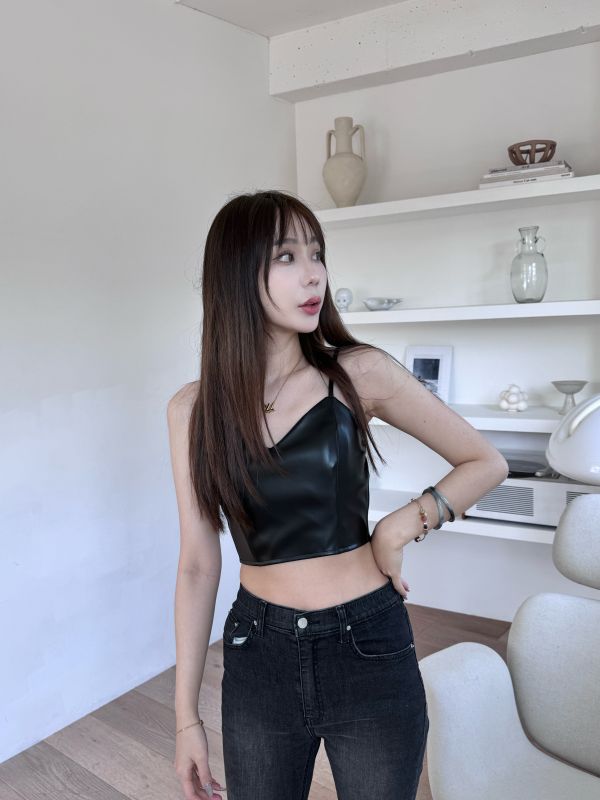 正韓質感皮質胸墊背心 