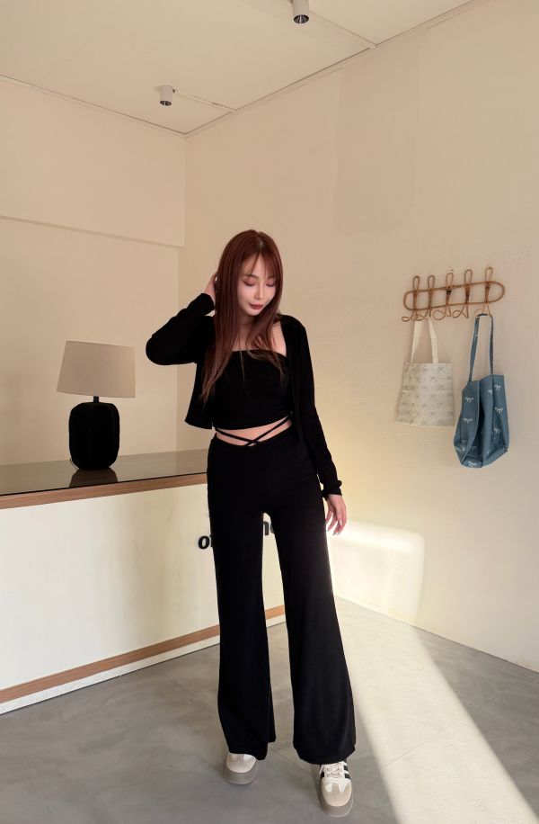 微喇叭褲交叉綁帶平口三件式個性套裝 