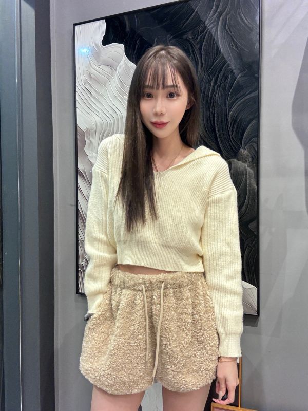 QQ毛鬆緊綁帶短褲 