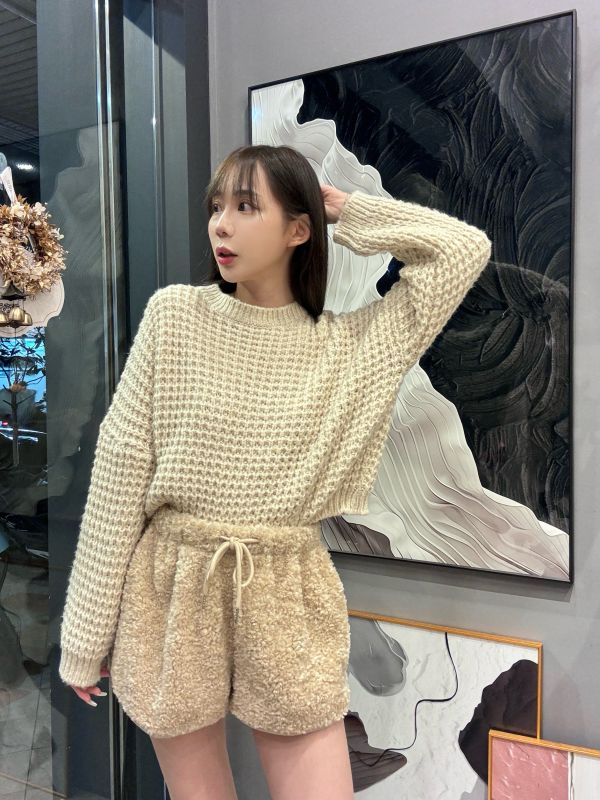 QQ毛鬆緊綁帶短褲 