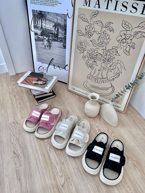 厚底布標魔鬼氈拖鞋 