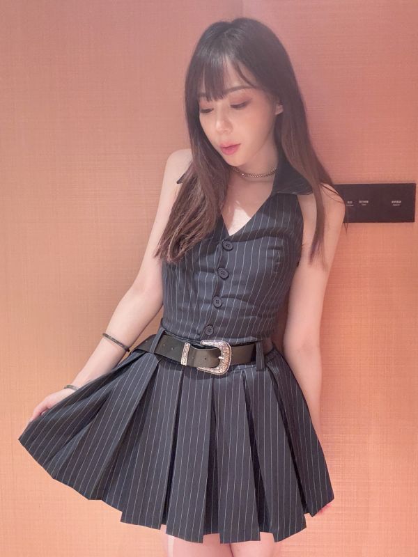 質感襯衫掛脖條紋洋裝（附腰帶） 