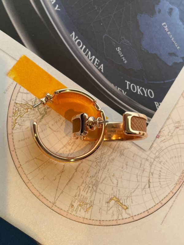 HERMES Olympe 大圈圈 耳環 金色玫瑰金邊 buywithada,france,全球代購,歐洲,exquisite,quality goods,posh,fancy,luxurious