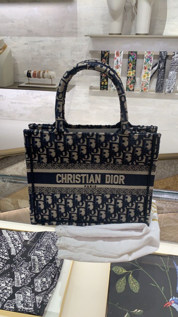 DIOR 小碼 DIOR BOOK TOTE 藍色 Dior Oblique 刺繡 buywithada,france,全球代購,歐洲,exquisite,quality goods,posh,fancy,luxurious