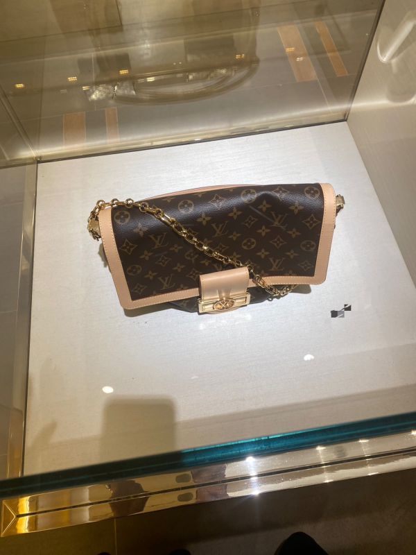 LV 新款 Dauphine Soft GM buywithada,france,全球代購,歐洲,exquisite,quality goods,posh,fancy,luxurious