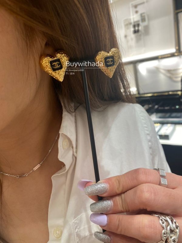 台灣現貨 CHANEL 23K 黑色金沙愛心耳針 大SIZE 2.5*2.8CM buywithada,france,全球代購,歐洲,exquisite,quality goods,posh,fancy,luxurious