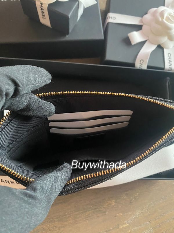 CHANEL 24S 最新雕刻金屬logo 黑荔枝牛 手拿包 buywithada,france,全球代購,歐洲,exquisite,quality goods,posh,fancy,luxurious