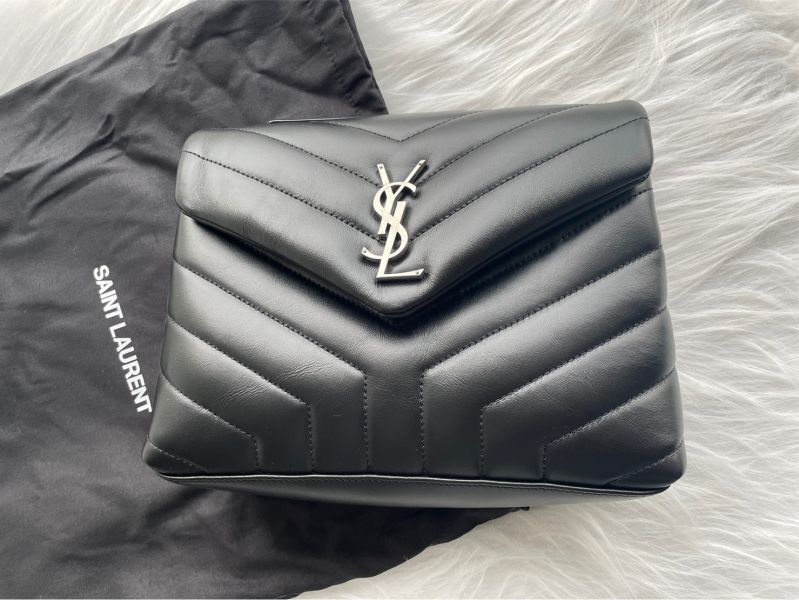 YSL LOULOU「Y」形絎縫皮革手袋 小號黑色銀釦 buywithada,france,全球代購,歐洲,exquisite,quality goods,posh,fancy,luxurious