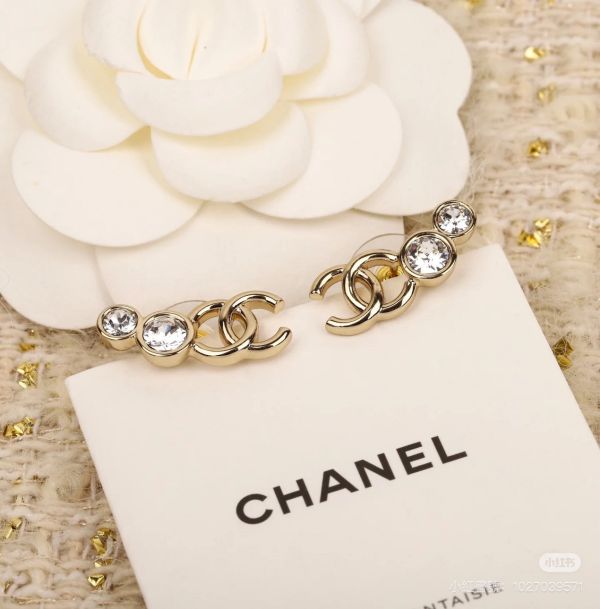 CHANEL 圓圓水鑽CC LOGO 耳環 buywithada,france,全球代購,歐洲,exquisite,quality goods,posh,fancy,luxurious