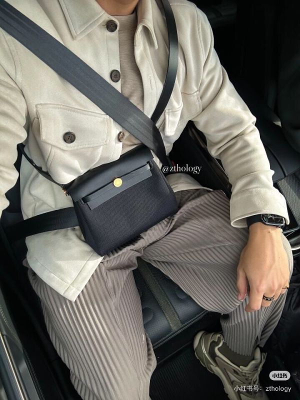 Hermès mini herbag 20 黑色金釦 台灣票 現貨 buywithada,france,全球代購,歐洲,exquisite,quality goods,posh,fancy,luxurious
