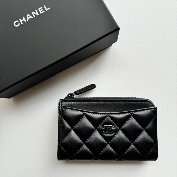 CHANEL so black 黑羊皮 L拉鍊零錢卡包 buywithada,france,全球代購,歐洲,exquisite,quality goods,posh,fancy,luxurious