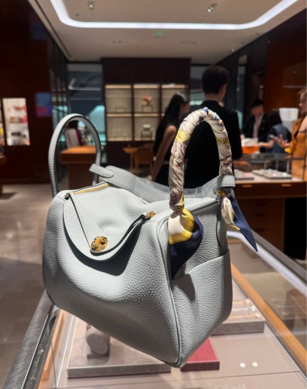 Hermès Lindy26 冰川藍金釦 buywithada,france,全球代購,歐洲,exquisite,quality goods,posh,fancy,luxurious