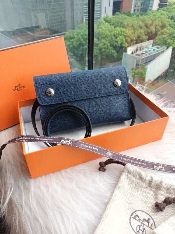 HERMES SNAP WALLET 藏藍色 buywithada,france,全球代購,歐洲,exquisite,quality goods,posh,fancy,luxurious