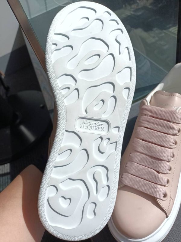 Alexander McQueen 淡粉少女休閒鞋 38 buywithada,france,全球代購,歐洲,exquisite,quality goods,posh,fancy,luxurious