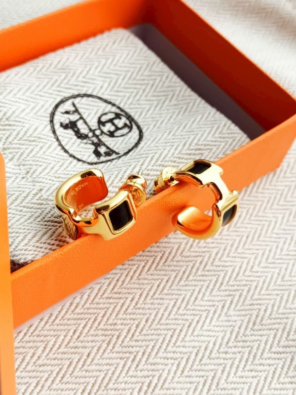 Hermès olympe 最新款H耳環 黑金配色 buywithada,france,全球代購,歐洲,exquisite,quality goods,posh,fancy,luxurious