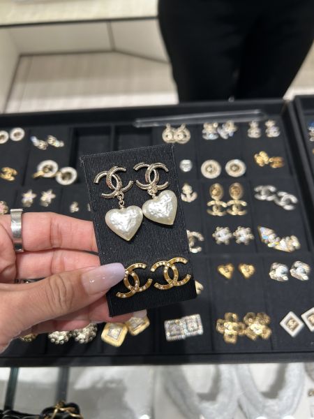 CHANEL 愛心貝殼造型耳針 buywithada,france,全球代購,歐洲,exquisite,quality goods,posh,fancy,luxurious