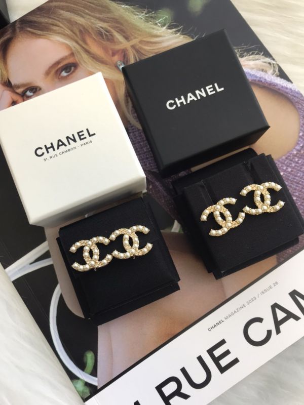 CHANEL 24A 手工坊珍珠水鑽  耳夾/耳針 buywithada,france,全球代購,歐洲,exquisite,quality goods,posh,fancy,luxurious