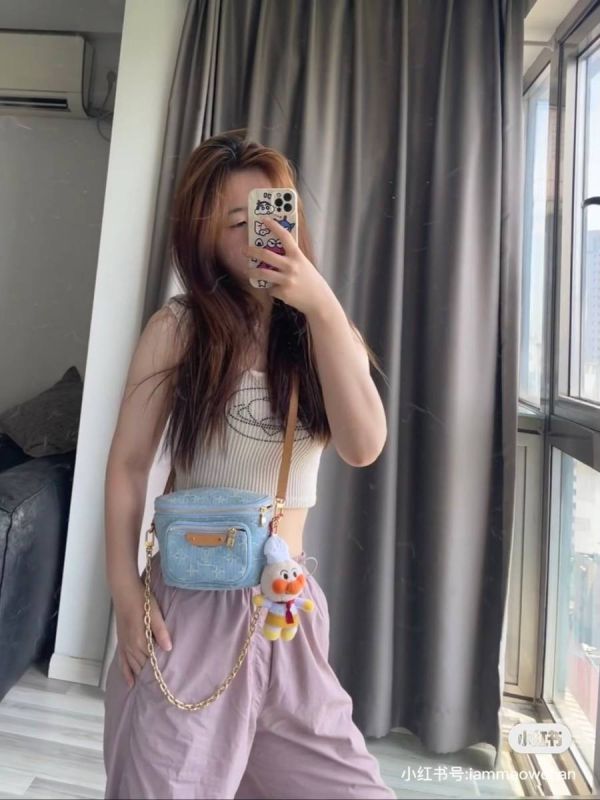 LV 超限量牛仔單寧 Mini Bumbag 全新全配 buywithada,france,全球代購,歐洲,exquisite,quality goods,posh,fancy,luxurious