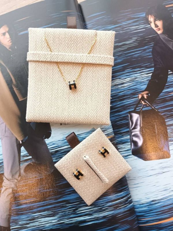 HERMES POP H MINI 黑金 項鏈 buywithada,france,全球代購,歐洲,exquisite,quality goods,posh,fancy,luxurious