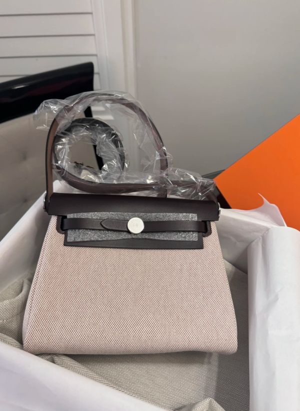 Hermes mini herbag 烏木色銀釦 buywithada,france,全球代購,歐洲,exquisite,quality goods,posh,fancy,luxurious