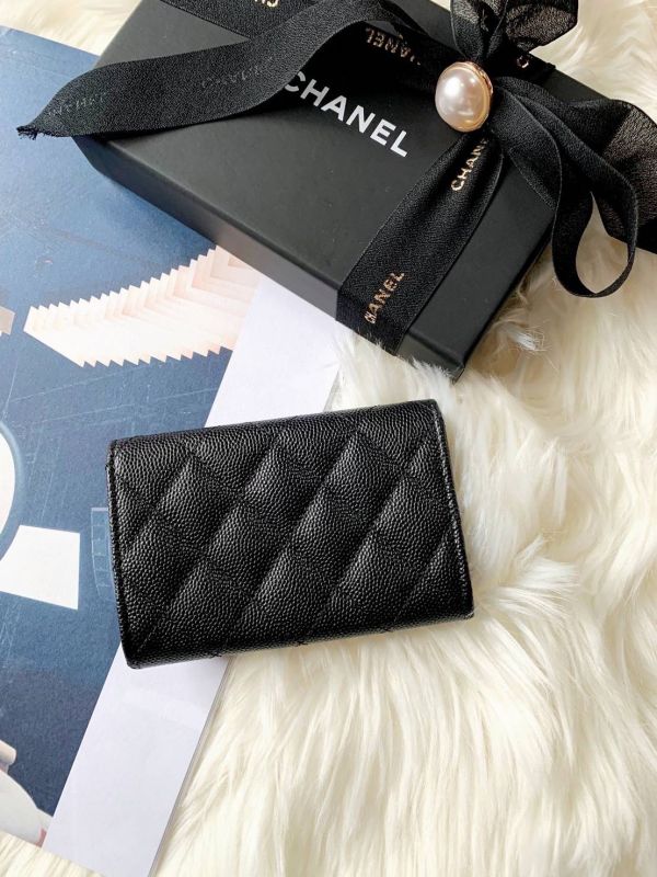 CHANEL 鏤空CC 黑金內拼色 荔枝皮 翻蓋單層卡包 buywithada,france,全球代購,歐洲,exquisite,quality goods,posh,fancy,luxurious