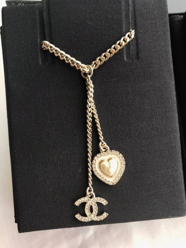 CHANEL 垂墜水鑽 愛心&CC 項鍊 buywithada,france,全球代購,歐洲,exquisite,quality goods,posh,fancy,luxurious