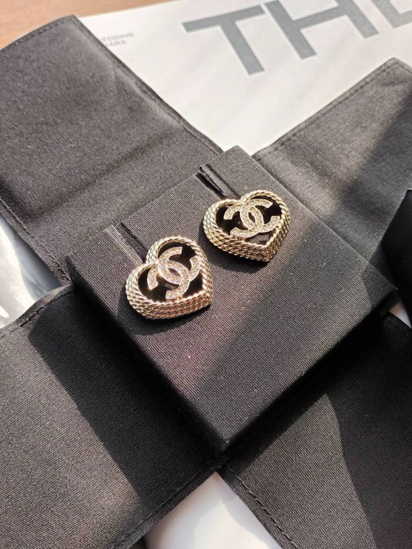 CHANEL 24P 大愛心 CC水鑽鏤空耳環 buywithada,france,全球代購,歐洲,exquisite,quality goods,posh,fancy,luxurious
