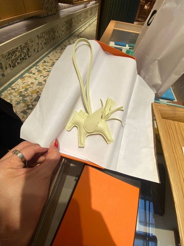 HERMES RODEO 小馬 I8米爾頓黃 buywithada,france,全球代購,歐洲,exquisite,quality goods,posh,fancy,luxurious