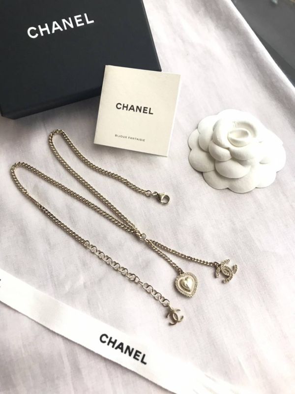 CHANEL 垂墜水鑽 愛心&CC 項鍊 buywithada,france,全球代購,歐洲,exquisite,quality goods,posh,fancy,luxurious