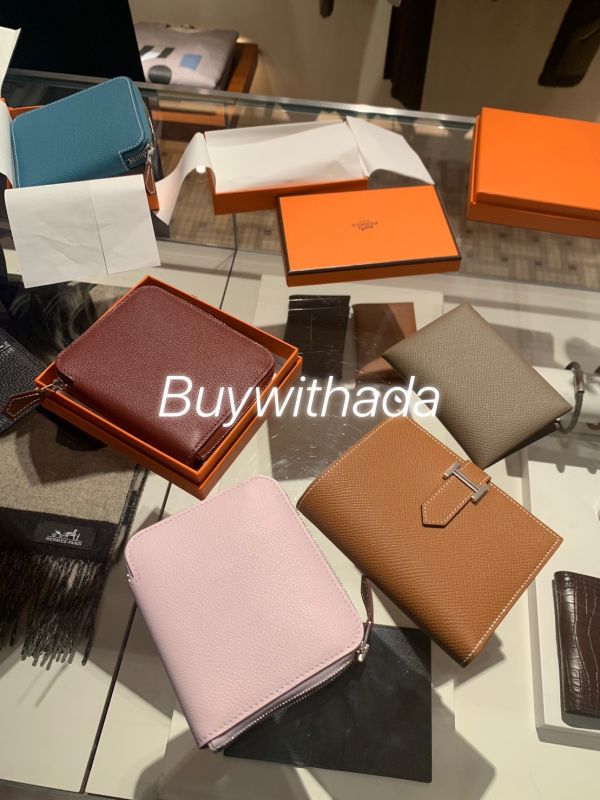 HERMES SILK IN COMPACT 絲巾短夾 09夢幻紫 最新內裡紅色牛仔印花 buywithada,france,全球代購,歐洲,exquisite,quality goods,posh,fancy,luxurious