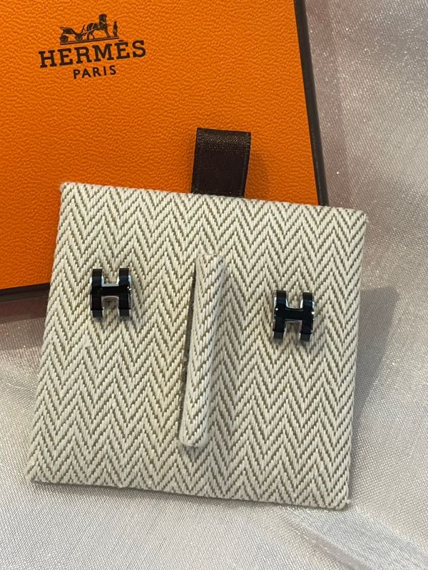 MINI POP H 黑銀耳環 buywithada,全球代購,生日,禮物